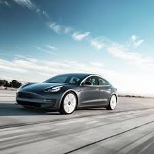 Auf der website des bundesministerium des innern, für bau und heimat finden sie hilfreiche antworten auf häufig gestellte fragen zu den einreisebestimmungen, auch in englischer und französischer sprache. Tesla Model 3 Im Test Angriff Auf Bmw Mercedes Und Audi In Europa Der Spiegel