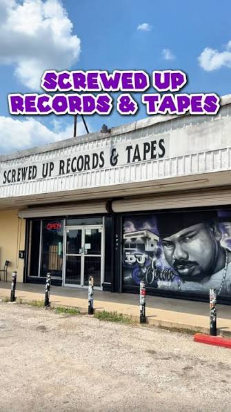 💿 Screwed Up Tapes And Records is a shop in South Houston that honors the  memory of DJ Screw, Robert Earl Davis Jr. 🎙️ @screwed_up_records is run by  his cousin Big Bubb, and shared friends. You can ...