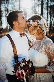 Maybe you would like to learn more about one of these? Aber Auch Mit Spitzenband Im Haar Siehst Du Bestimmt Zum Knutschen Aus Braut Brautkleid Kleider