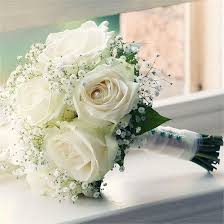Pin By Lisa Hampson On Wedding Ideas Flower Bouquet Wedding Rose Bridal Bouquet Wedding Flowers Roses