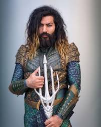 Arthur curry came from humble beginnings, as most of his life was spent exiled from his home, unaware despite being misunderstood by many as someone who merely talks to fish, aquaman's. 15 Aquaman Kostum Selber Machen Ideen Aquaman Kostume Selber Machen Alaaf You