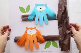 This owl card craft for kids is a fun activity to do at home or in the classroom! Owl Handprint The Best Ideas For Kids