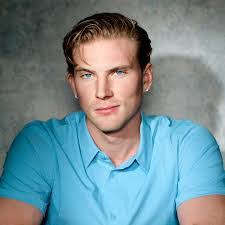 Dave Widell's Instagram, Twitter & Facebook