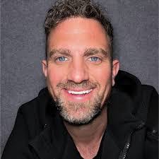 Todd Pedersen's Instagram, Twitter & Facebook