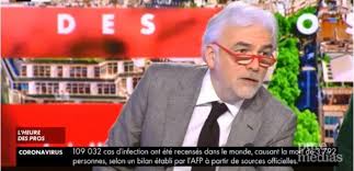 Ciotti défend pascal praud, pris pour cible dans un morceau de nekfeu et sneazzy. Pascal Praud Demande Le Depart D Un Humoriste De France Inter L Interesse Lui Repond