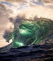 The Beauty Of The Waves In The Hands Of A Photographer Amazing Stories Waves Ocean Waves Beautiful Ocean
