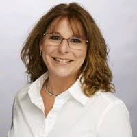 Laura Yost's Instagram, Twitter & Facebook