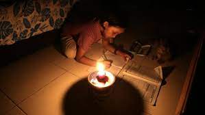Lampu ini tidak meninggalkan residu atau pancaran sinar yang berbahaya sehingga aman sekali digunakan. Wajib Kamu Miliki 4 Alat Saat Mati Lampu Wananow