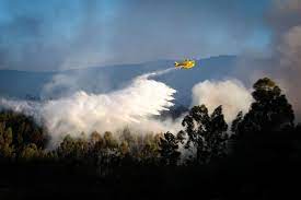Um incêndio em castro marim, que teve duas frentes ativas, levou à evacuação de três aldeias, como referido na reportagem da tvi. Fogo Em Castro Marim Esta Em Fase De Resolucao A22 Ja Foi Reaberta Incendios Publico