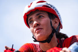 Keegan Swenson and Sofia Gomez Villafane set rivals adrift to win SBT GRVL 