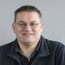 HLRS High Performance Computing Center Stuttgart: Michael M. Resch