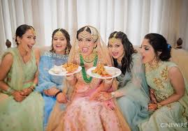 Amazing Bridesmaids Photo Ideas For Your Wedding Day Sarees, fusion wear all included. amazing bridesmaids photo ideas for