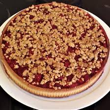 Tarte Crumble Rhubarbe Et Fraises Recipe Sweet Pizza Desserts Cooking Recipes