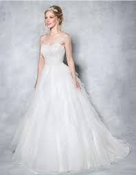 Elsa und jake ertrug viel zusammen und verdienen elegante hochzeit. Elsa Ein Mehrlagiges Tull Ballkleid Brautkleider Wed2b