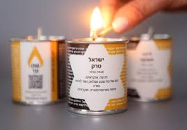 התזמורת מהווה שילוב נדיר של נגנים מהשורה הראשונה המנגנים מוזיקה. ×©× ×•× ×¨ Our 6 Million