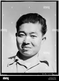 Photo of old tractor hi-res stock photography and images