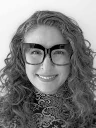 Noelle Chandler's Instagram, Twitter & Facebook