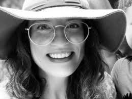 Amanda Haldeman's Instagram, Twitter & Facebook