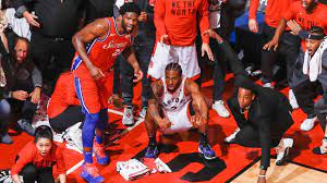 Kawhi leonard and his teammates watch as the ball bounces around the rim before falling through as time expires sunday in game 7. Kawhi Leonard Wins The Series At The Buzzer May 12 2019 Youtube