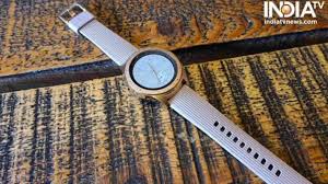 You can use the gyro effect tab to tweak the x and y rotation dimensions of objects independently to create 3d effects for your watch face. Galaxy Watch 3 To Feature Fall Detection New Gesture Controls Know Details Technology News India Tv