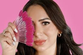 Eyelash Removal near you in Crescent Park, Orlando