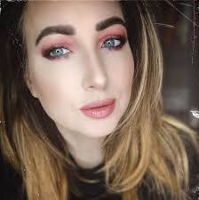 Jennifer Dirksen's Instagram, Twitter & Facebook