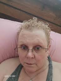 9/19 Very Light Blonde, Wella Professionals Illumina Permanent Cream Hair  Color Dye