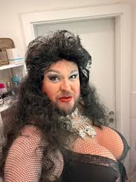 Support for bearded drag queens