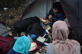 Udara dingin, hujan, lokasi masak yang tidak strategis, hingga gangguan dari hewan liar membuat pendaki pemula gagal. Daftar Menu Makanan Naik Gunung Jalan Pendaki