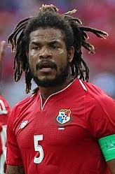 Román torres completó los dos últimos encuentros de titular y con participación en jugadas claves, tanto en defensa como en ataque. Roman Torres Wikipedia