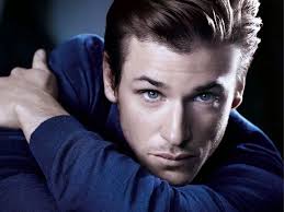 Valentino Born in Roma Donna ja Uomo Ivory: Piiratud väljaanne 2025