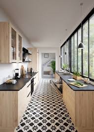 Galley Kitchen With Pattern Tiles Cuisine Moderne Idee Amenagement Cuisine Amenagement Cuisine