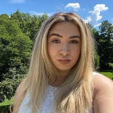 Courtney Buzzell's Instagram, Twitter & Facebook