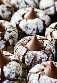 It's the perfect size for a quick little bit of chocolate especially when on a diet like i am. Hershey Chocolate Kisses Cookie Recipe