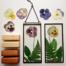 Select and pick multiple fresh smaller flowers, or one or two larger flowers you wish to preserve in the glass paperweight. Dried Flower Art Allows You To Display Real Botanicals In Your Home