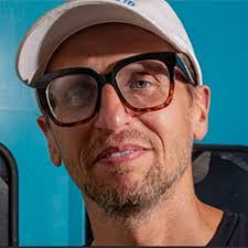 Aaron Pucci's Instagram, Twitter & Facebook