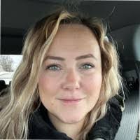 Nicole Newbold's Instagram, Twitter & Facebook