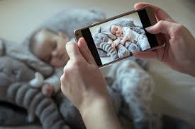 To try it, just detach the lens from your camera and hold it backwards against your camera body. Creative And Fun Photoshoot Ideas For Baby At Home