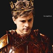 Peter Pevensie (@CrownedPeterP)