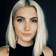 Phoebe Browning's Instagram, Twitter & Facebook