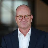 Robert Kuiken's Instagram, Twitter & Facebook