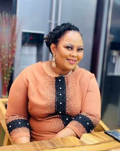 Happy birthday to Indlunkulu Mayeni Shibase muntu omuhle, qhenya. We are so  pleased with you. Have a wonderful day