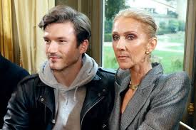 Dion has attributed her small body frame to genes and watching what she eats, though not very strictly. Celine Dion Eating Disorder Shocking Weight Loss Photos That Had Fans Worried