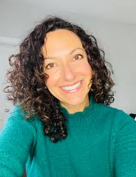 Lisa Suazo's Instagram, Twitter & Facebook