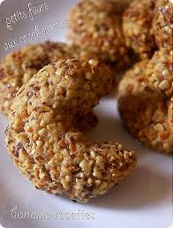 Bonjour Voici Des Petits Fours Aux Cacahuetes Facile A Preparer Et Tres Delicieux En Plus Tre Patisserie Orientale Recettes De Cuisine Recette Gateau Oriental
