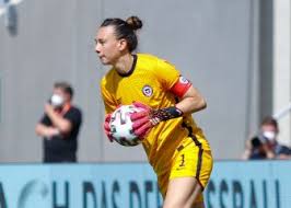 La selección chilena femenina adulta hace su debut ante ghana por el torneo turkish women's cup, el cual permite a la escuadra nacional el equipo comandado por christiane endler está en el grupo b del certamen. Yhoyhy3kbfe5om