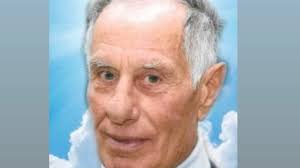 È morto Pasquale Testa 'gl scopin': domani l'addio allo storico netturbino 