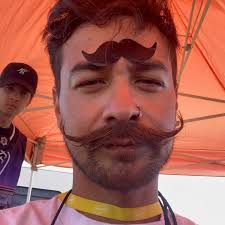 What even is life lately…, •, •, •, •, •, • #yeahwedjsometimes  #itsaspecialday #seattleartists #listentomymusic #alkidjparty  #tellmeimpretty