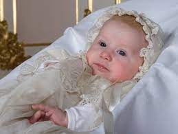 Hun fikk enda en lillesøster i september 2008, emma tallulah. Emma Tallulah Behn Christening The Royal House Of Norway