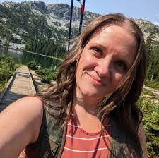 Tami Holt's Instagram, Twitter & Facebook